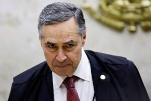 Moraes e a Salvação da Democracia: Uma Batalha Crucial!