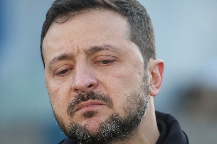 Zelenskiy Propõe Diálogo com Putin em Território Europeu ou Árabe! 1 2025 02 13T131139Z 2097253598 RC2MTCANP136 RTRMADP 3 UKRAINE CRISIS USA REACTION