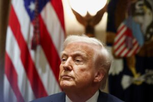 Trump pode desencadear um efeito oposto? O impacto do caso Lisa Cook no mercado!