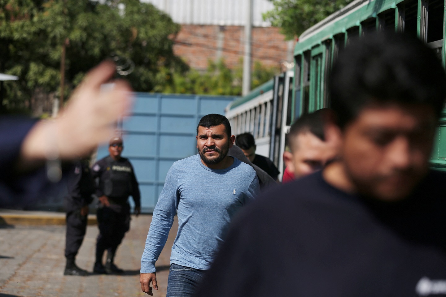 Juíza derruba plano explosivo de Trump para deportações relâmpago! 1 2025 04 01T164248Z 1 LYNXNPEL3020Z RTROPTP 4 USA TRUMP MIGRATION ERROR