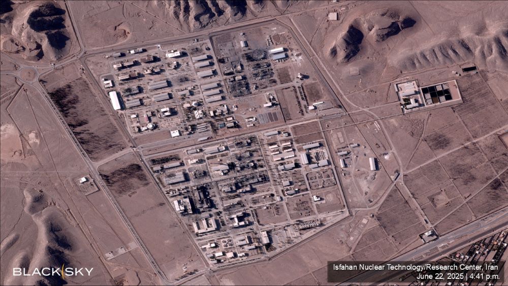 Irã à Beira de Novas Sanções Nucleares: A Tempestade se Aproxima! 1 2025 06 24T080220Z 1412397879 RC2W8FABYDXK RTRMADP 3 IRAN NUCLEAR ISFAHAN NATANZ SATELLITE