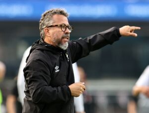 Santos Dispara na Demissão de Cleber Xavier Após Susto Histórico com o Vasco; Neymar em Lágrimas!