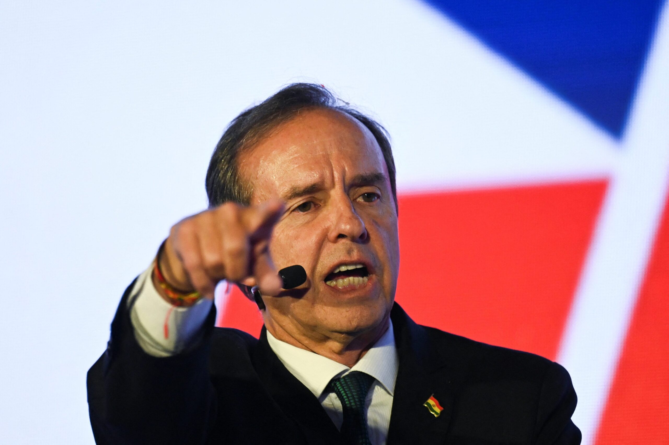 Cocaína Supere tudo: Tuto Quiroga Revela Dados Alarmantes na Bolívia! 1 2025 08 18T015921Z 2117945980 RC2D9GASAOSV RTRMADP 3 BOLIVIA ELECTION scaled