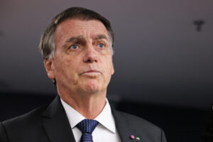 Bolsonaro Pai e Filho Indiciados pela PF em Escândalo Urgente!