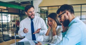 Empresas Americanas Perdem US$ 2,1 Bilhões Diários por Grosseria no Trabalho!