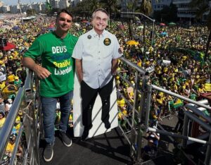 Bolsonaro Alerta Apoiadores em Chamada: STF à Porta de um Conflito!
