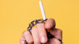 Criminoso de Criptomoedas Capturado Após Um Simples Cigarro!