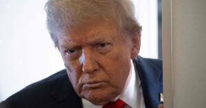 A Revolta Silenciosa: O Comércio Ignora os Ataques de Trump e a China Surfa na Onda!