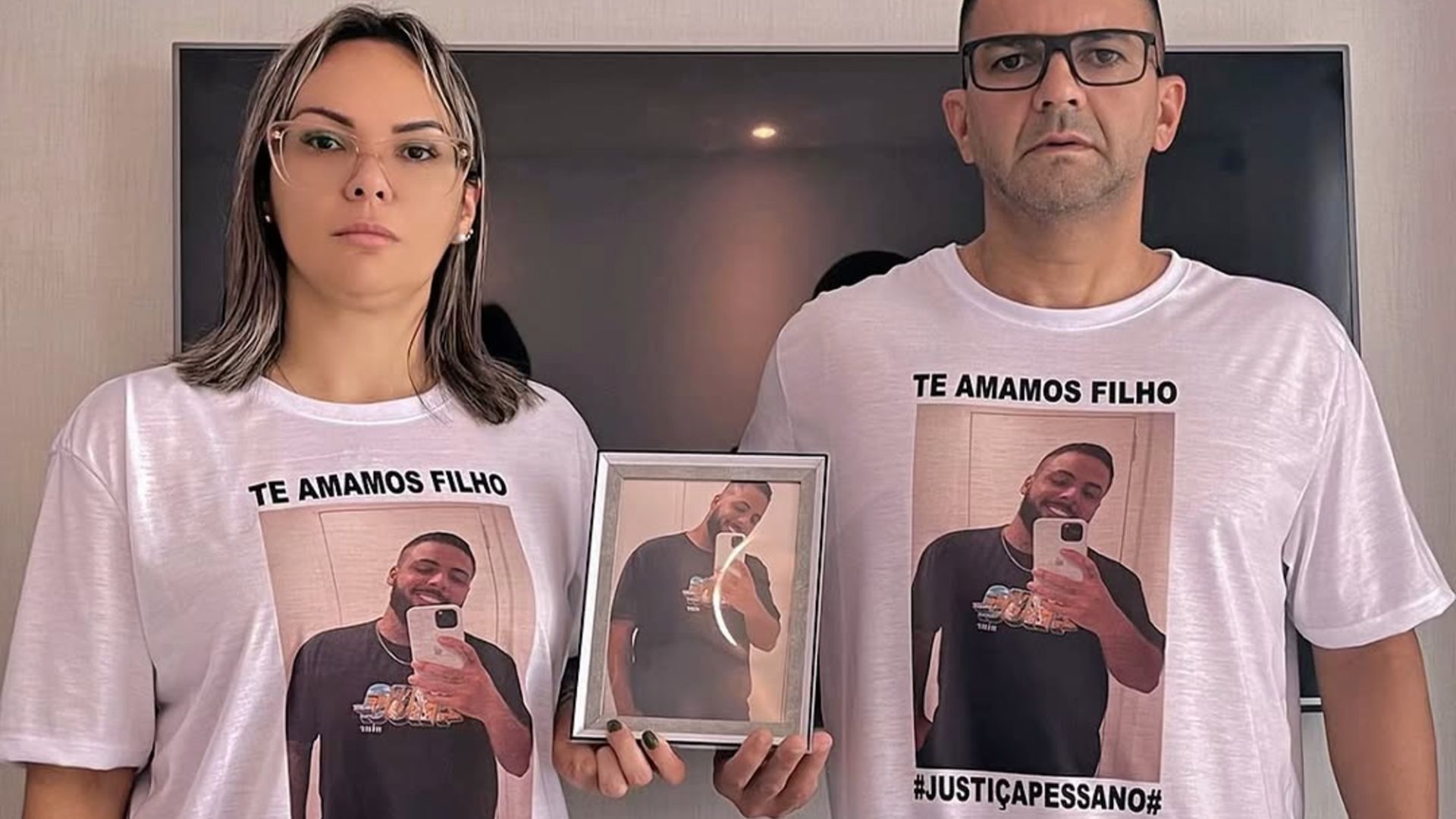 Pais de Wesley Pessano Carla e Fabricio pedem justica apos assassinato de seu jovem filho