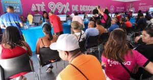 A explosão nas carteiras de crédito vencidas: aumento chocante de 10% em 2025!
