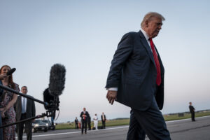 Trump Revela: China Não Atacará Taiwan Enquanto Eu Estiver no Comando!