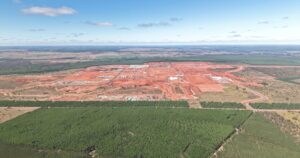 Arauco Revela Estratégia Surpreendente para Transportar Celulose da Maior Fábrica do Mundo até o Porto de Santos!