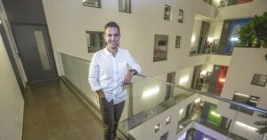 David Vélez, criador do Nubank, despeja US$ 432 milhões em ações!