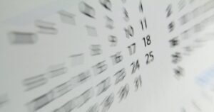 Sábado: Dia Útil ou Armadilha para Salários e Contas?