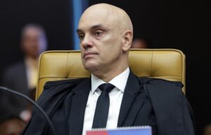 Moraes exige dia para julgar Bolsonaro em escandalosa trama golpista!