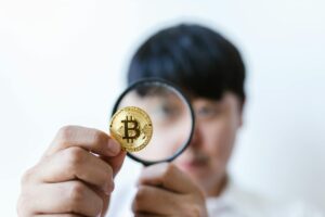 BIS revela plano bombástico: pontuação para bitcoins baseada em histórico de transações!