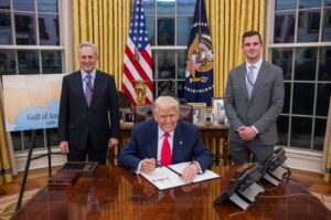 Tether Surpreende ao Contratar Ex-Advisor de Trump como Estratégico!