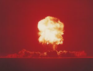 Perigo Nuclear Aumenta: 80 Anos Após Hiroshima, Tensão Explosiva à Vista!