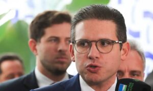 Motta revela plano urgente para blindar crianças da internet!