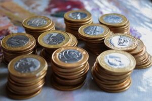 Salário Mínimo de R$ 1.631 em 2026: Uma Proposta Surpreendente!