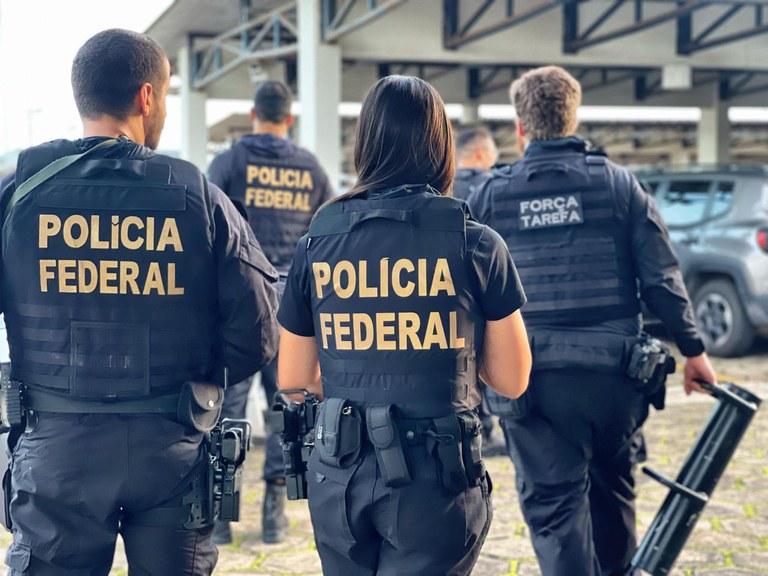 PCC em Alerta: Foragidos da Faria Lima Viram Alvo da Interpol! 1 policia federal