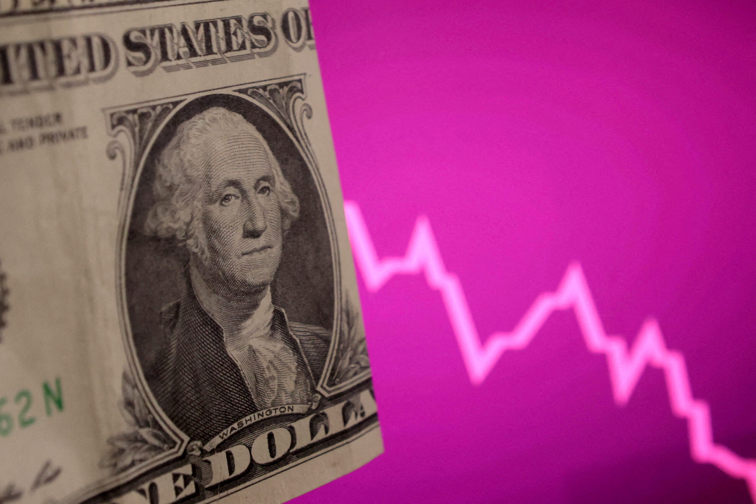 Alerta: Crise à Vista! A Queda do Dólar e Juros Atraídos pelo Medo da Recessão! 1 2025 04 24T110927Z 1 LYNXMPEL3N0L0 RTROPTP 4 ARGENTEX GROUP DEAL scaled