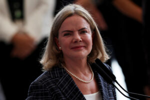Gleisi Hoffmann Afirma: Tarcísio Não Está Pronto Para a Presidência!