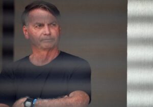 Bolsonaro: 30 Dias de Cativeiro Domiciliar!