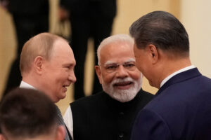 Chinês em Ação: Nova Ordem Mundial com Gigantes da Rússia e Índia!