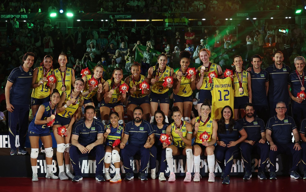 Brasil derrota Japão e conquista bronze no Mundial de Vôlei Feminino! 1 2025 09 07T111356Z 67607168 UP1EL970V76R2 RTRMADP 3 VOLLEYBALL WOMEN WORLDCHAMPIONSHIP JPN BRA