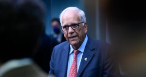 Senador Promete Examinar os Argumentos do BC sobre o Teto de 80% da Dívida/PIB!