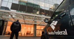 Receita Federal Desmantela Esquema de Fraude Bilionária na Importação de Combustíveis!