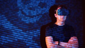 Criptomoedas em Colapso: Corretora Hackeada Suspende Saques Urgentemente!