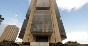 PIB em Queda: IBC-Br Revela Desaceleração Alarmante de 0,53% em Julho!