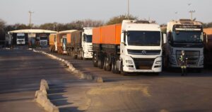 Serviços Disparam: Crescimento Surpreendente de 0,3% em Julho!