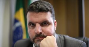 Novas Sanções dos EUA à Vista com Julgamento de Bolsonaro no STF, Adverte Líder Ruralista!