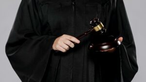 Justiça obriga corretora de cripto a restituir clientes, mas não como esperado!