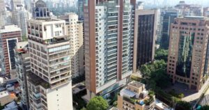 Investidores em Fúria: O Boom Imobiliário de SP Revoluciona o Mercado de Apartamentos Compactos e Luxuosos!