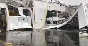 Toyota em choque: Trabalhadores aceitam layoff após devastador temporal que arrasa fábrica em SP!