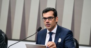 Governo Surpreende ao Nomear Funcionario de Carreira do Banco do Brasil como Novo Chefe dos Correios!