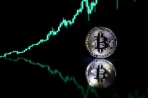 Bitcoin explode em preço e arrasta outras criptomoedas na subida!