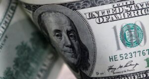 Gestoras Verde, Ibiuna e Vinland Preveem Colapso do Dólar: Ouro, Bitcoin e Tesouro IPCA+ em Alta!