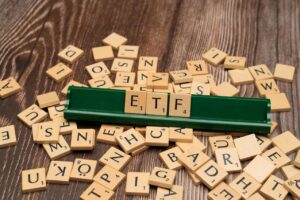Bitcoin ETFs sofrem desfalque de US$ 902,5 milhões em uma semana tumultuada!