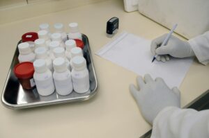 Fraude Alienígena: Pacientes Enganados por Golpes de IA na Compra de Produtos!
