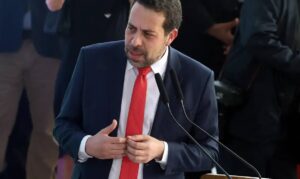 Boulos Revela Estratégia Surpreendente Durante Cerimônia de Posse um Ano Antes das Eleições!