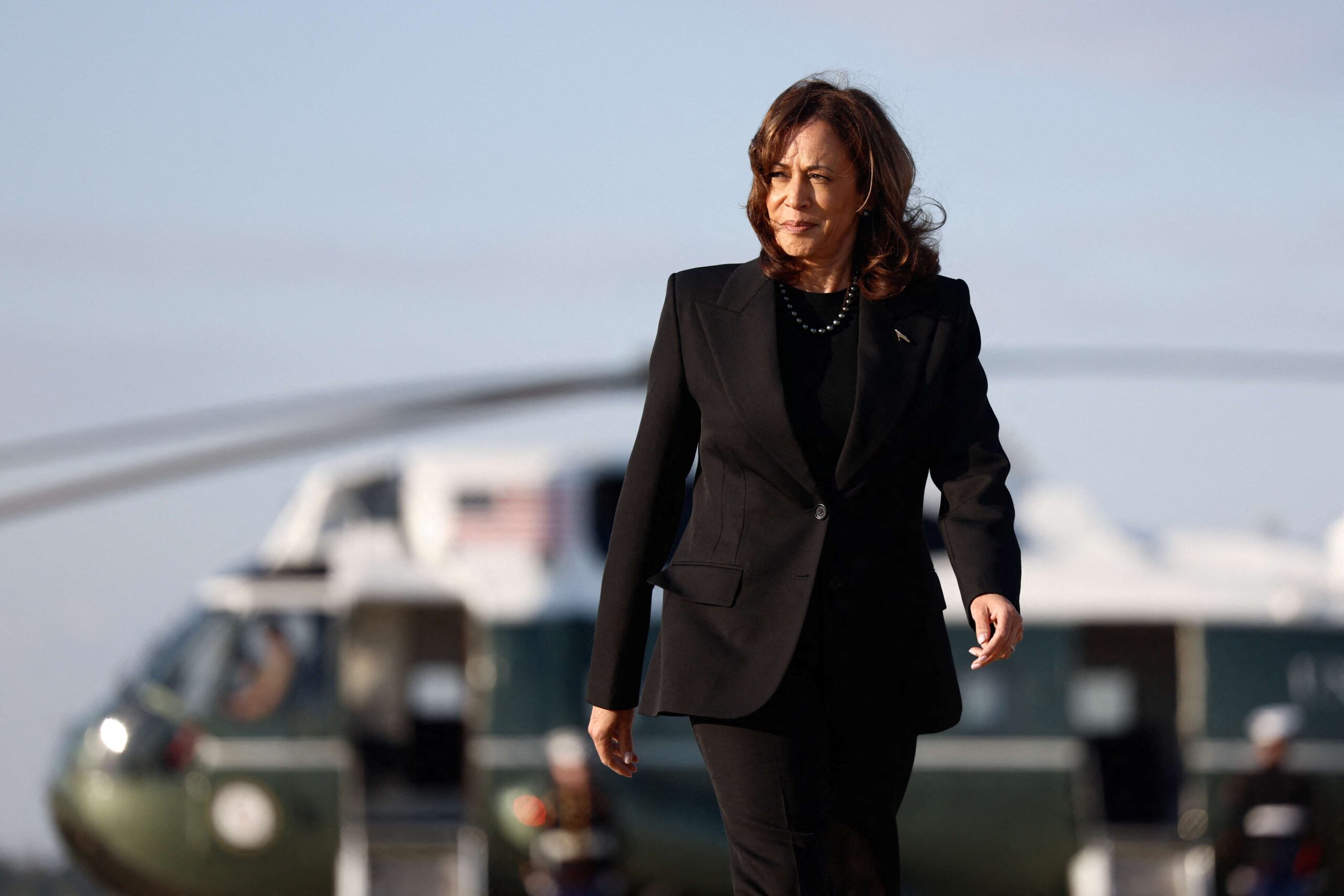 Kamala Harris Aumenta a Polêmica: “Ainda Não Acabei!” 2 2024 10 07T214248Z 1832500347 RC2XFAAIMXS4 RTRMADP 3 USA ELECTION HARRIS scaled