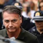 Bolsonaro em choque: Recursos no STF podem mudar rumo da condenação por golpe! 3 2025 09 14T172119Z 1630398829 RC2TRGA5AELK RTRMADP 3 BRAZIL BOLSONARO red