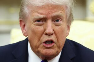 Trump clama por novos embargos à Rússia, mas antecipa alívio rápido!