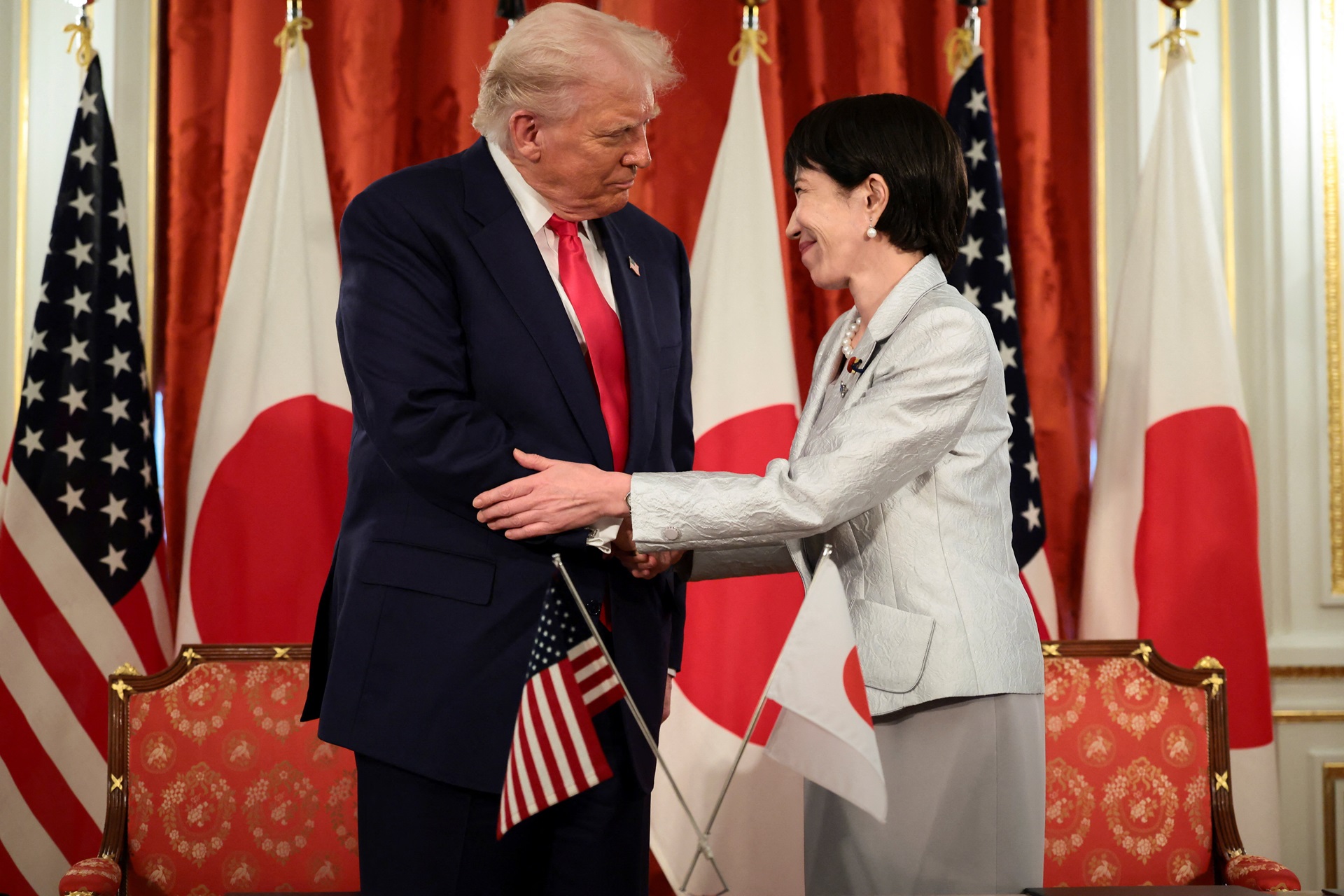 EUA e Japão Selam Acordo Bombástico sobre Terras Raras Antes do Encontro Trump-Xi! 2 2025 10 28T100815Z 1 LYNXMPEL9R0G0 RTROPTP 4 USA TRUMP JAPAN