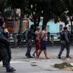 Tragédia no Rio: Megaoperação extermina mais de 60 vidas do CV! 8 2025 10 28T154639Z 743868207 RC23LHASAO1Q RTRMADP 3 BRAZIL VIOLENCE